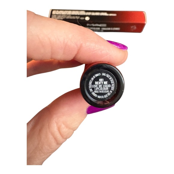 MAC Love Me Liquid Lipcolour in Deify Me NIB - Picture 2 of 2